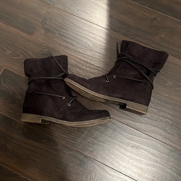 ❌SOLD❌ Sugar Suede Lace Up Boot - Picture 2 of 10